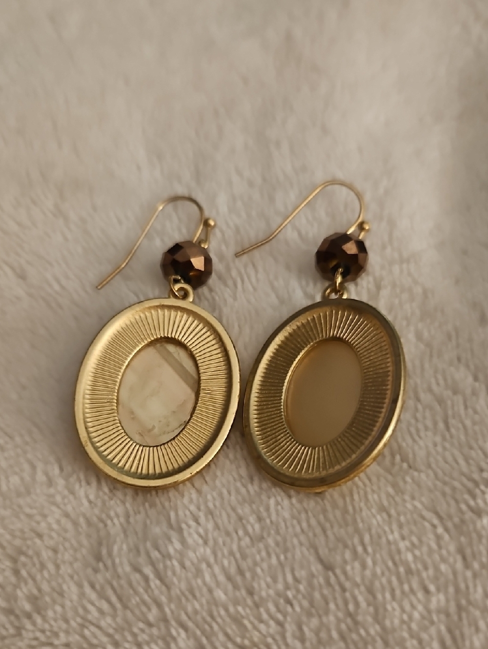 Vintage 1980s Peach Oval Dangle Hook Earrings - Picture 5 of 5